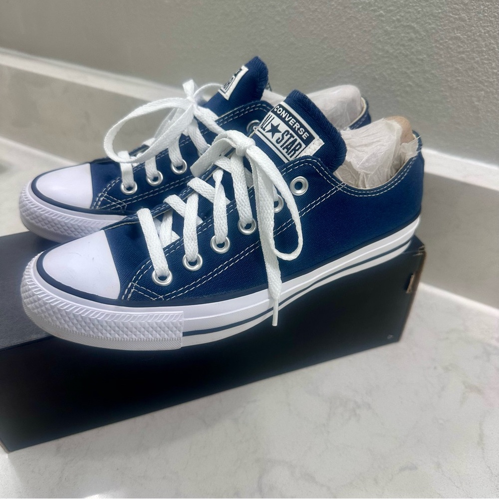 Converse Blue Low-Top Sneakers women’s size 7.5